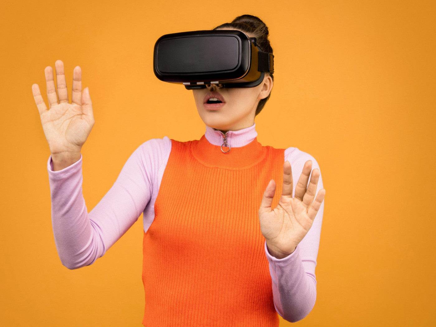 Top 9 Tips To Minimize VR Motion Sickness And Play Longer - MaeckerVR