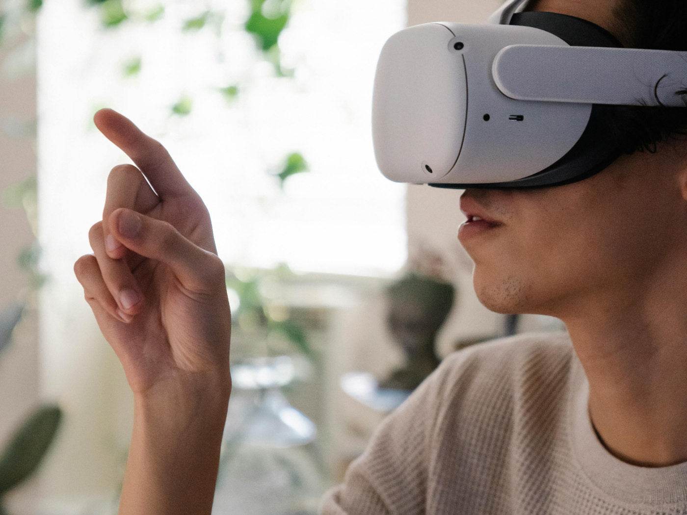 How To Manage Files Efficiently On Meta Quest - MaeckerVR