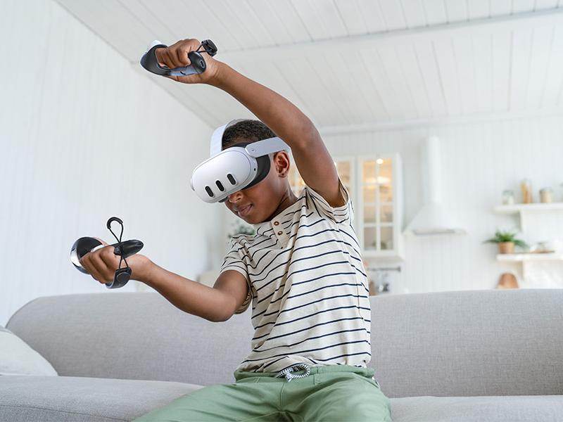 How To Take Care of Your Meta Quest 3 Headset - MaeckerVR